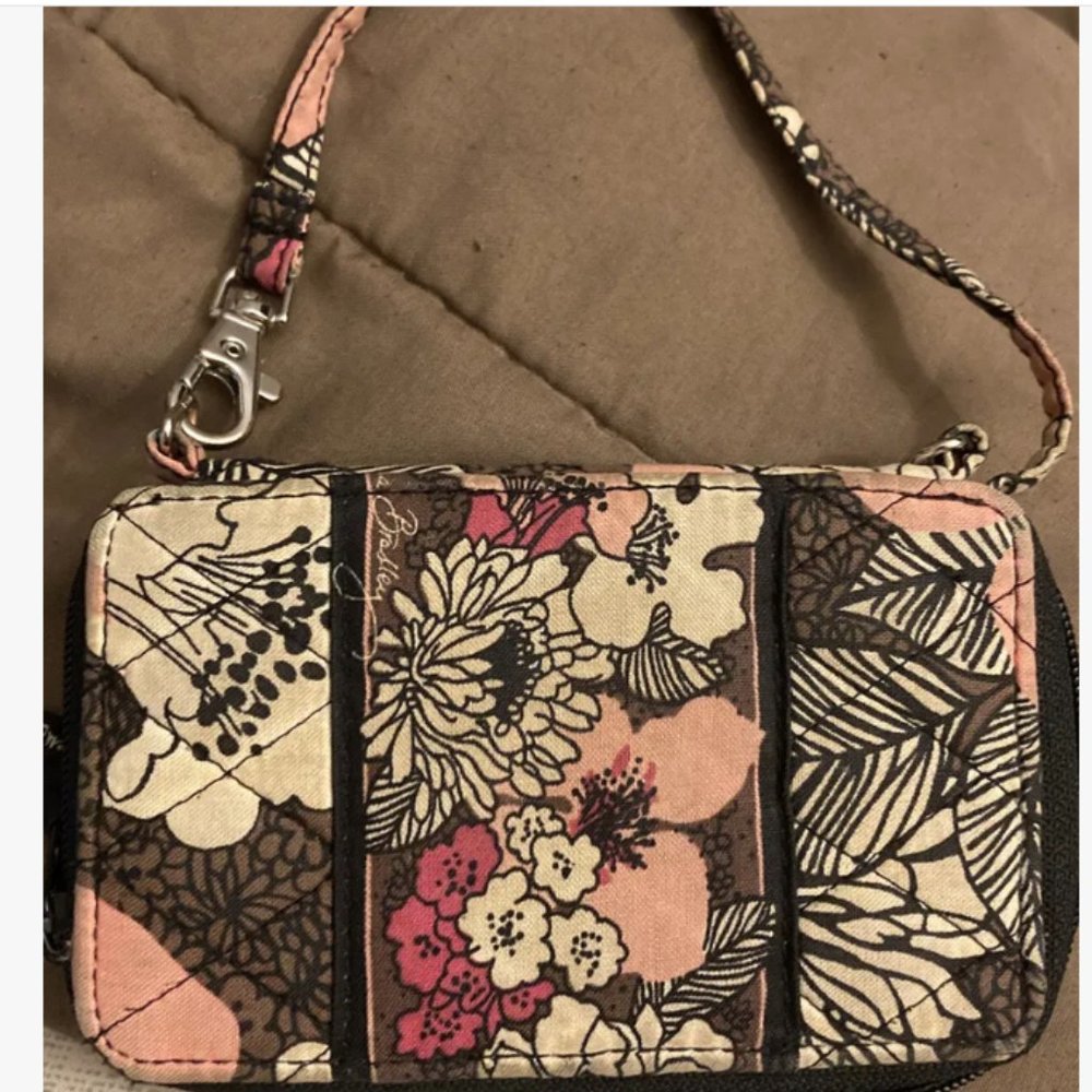 Vera Bradley- Zip Around Wallet